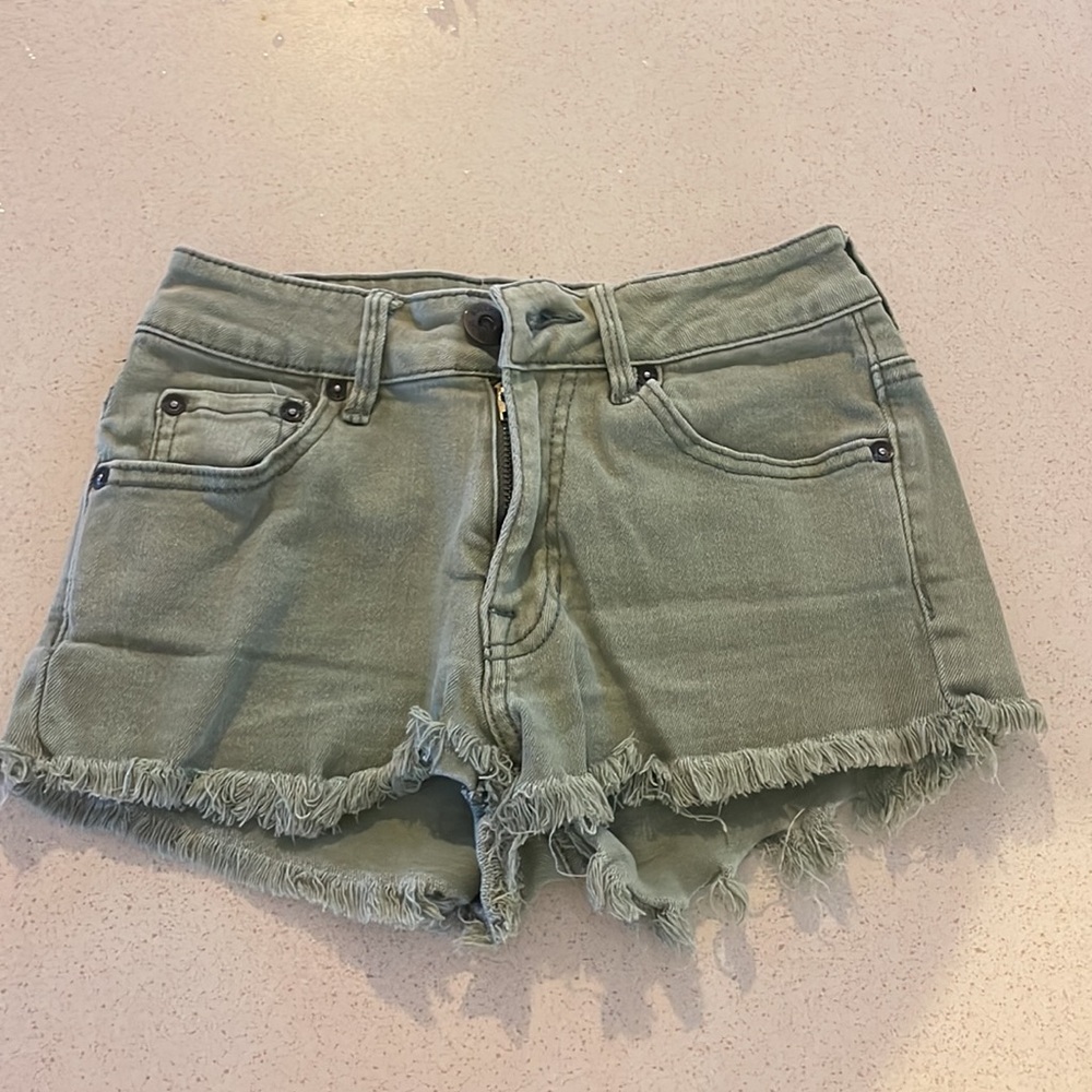 Bullhead high rise jean shorts